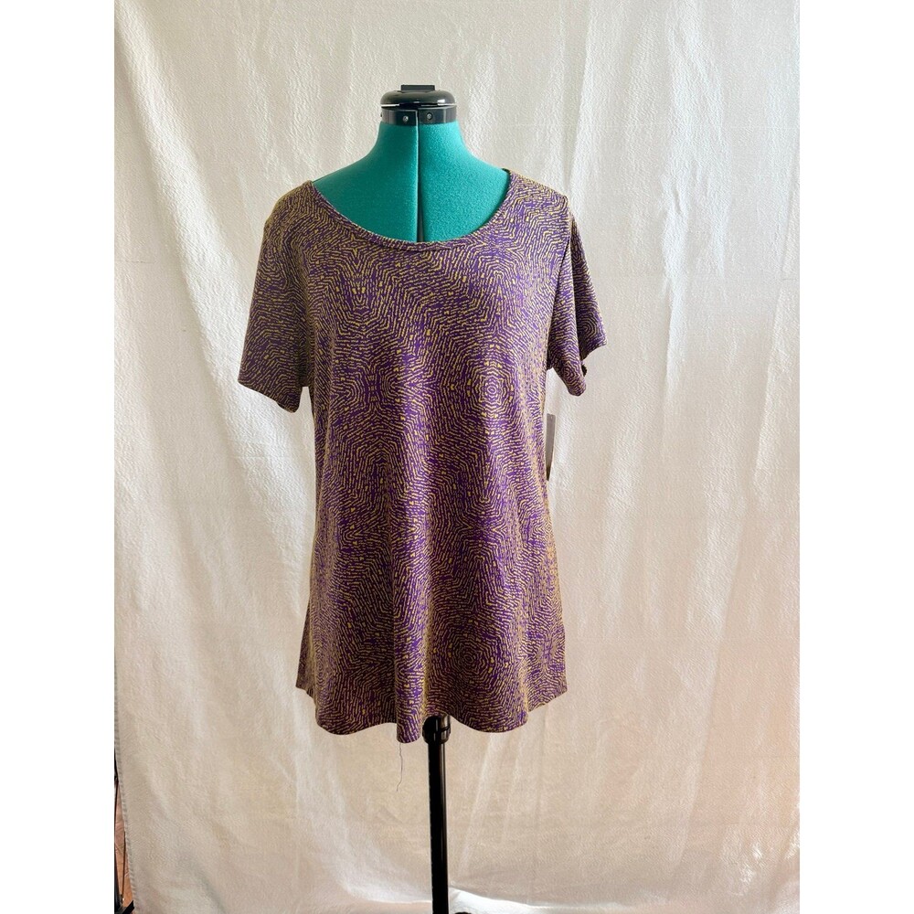 NWT Lularoe Cassie T size Large